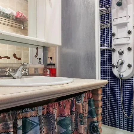 Holiday home Tranquil In With Private Swimming Pool *